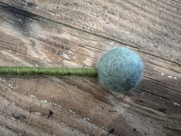 Lille ball Flower, Dusty Light Green